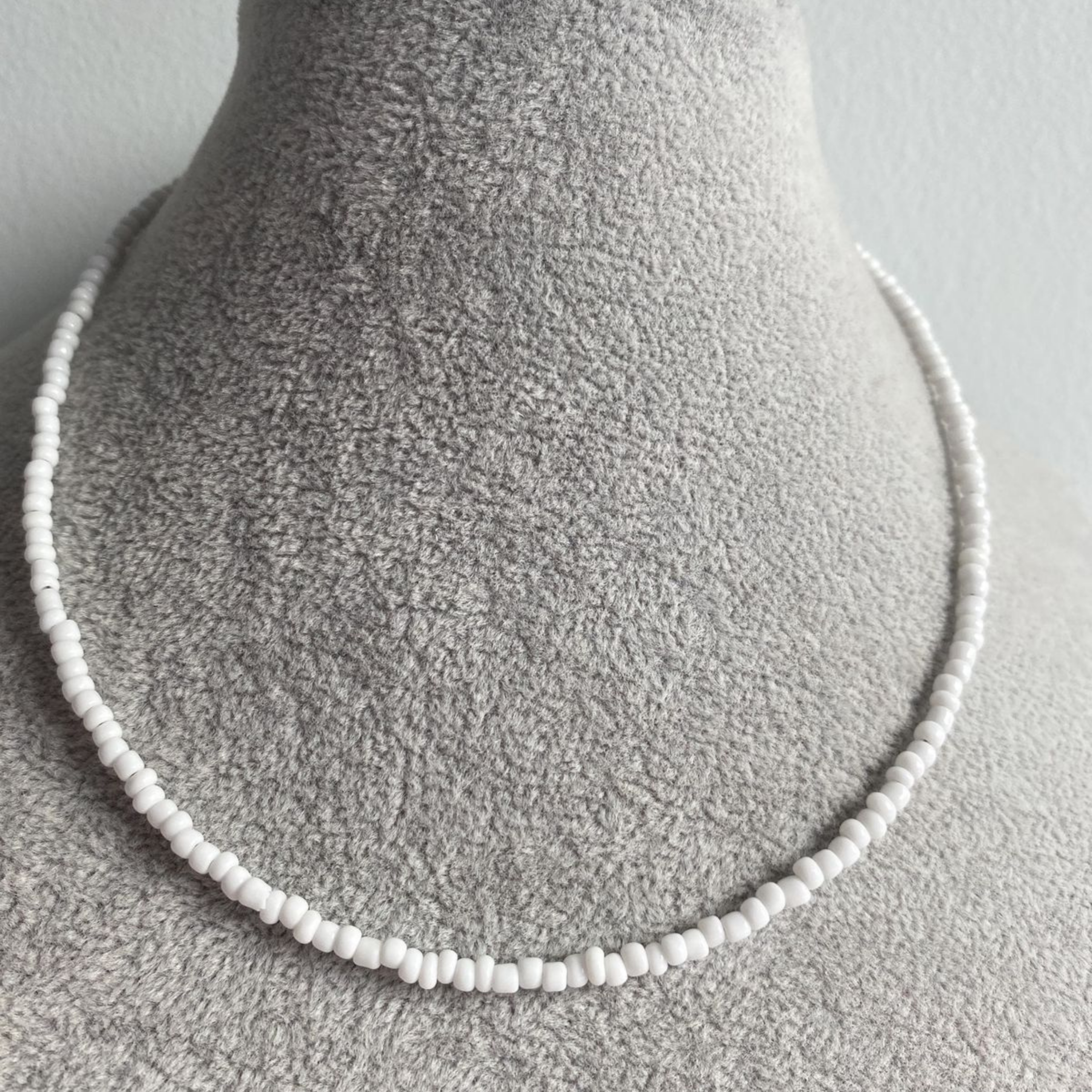 Classic White Seed Bead Choker Necklace – Minimalist Handmade Beaded Necklace for Women